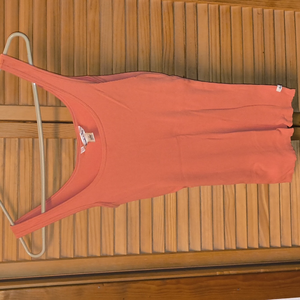 Abercrombie & Fitch Brand Women's Peach Stretchy Tank-Size Medium-NWOT